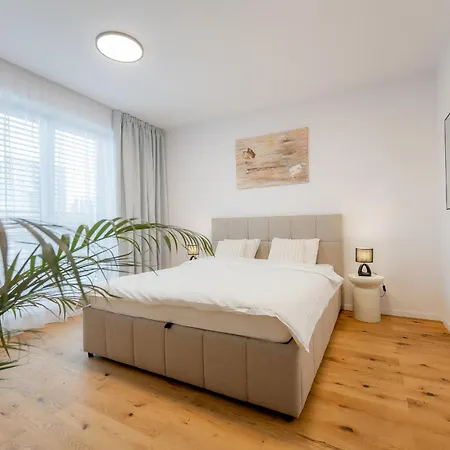 Luxusny Klimatizovany Dvojspalnovy Narodna Trieda, Kosice, Free Parking Košice