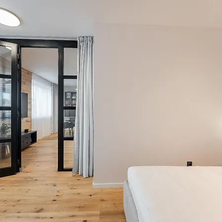Luxusny Klimatizovany Dvojspalnovy Narodna Trieda, Kosice, Free Parking Διαμέρισμα *