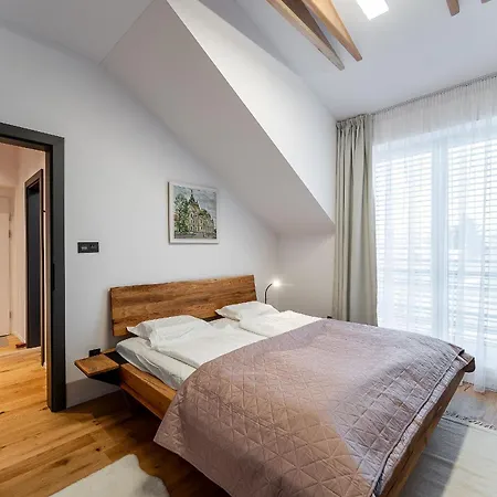 Luxusny Klimatizovany Dvojspalnovy Narodna Trieda, Kosice, Free Parking Διαμέρισμα *