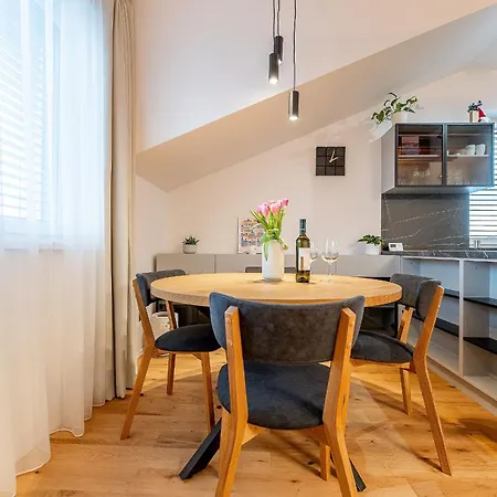 Luxusny Klimatizovany Dvojspalnovy Narodna Trieda, Kosice, Free Parking * Košice