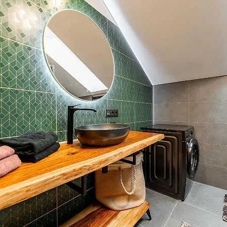 Luxusny Klimatizovany Dvojspalnovy Narodna Trieda, Kosice, Free Parking Διαμέρισμα