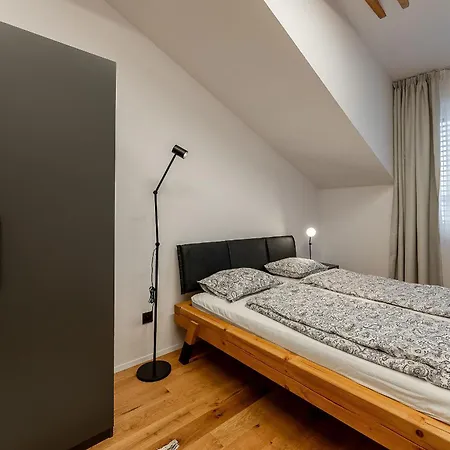 Διαμέρισμα Luxusny Klimatizovany Dvojspalnovy Narodna Trieda, Kosice, Free Parking *