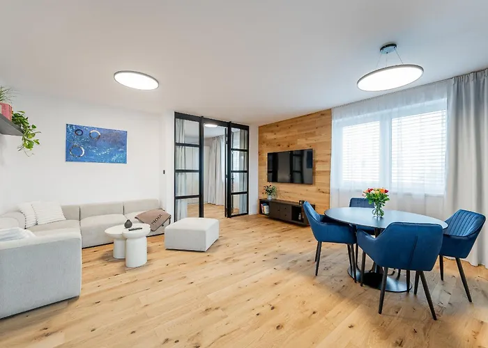 Apartamento Luxusný Dvojspálňový Národná Trieda, *